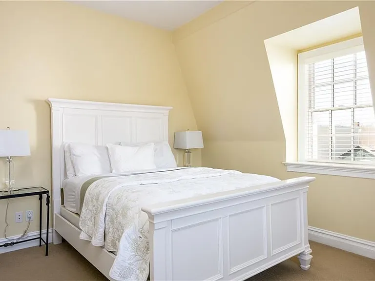 106 William St #2 — Photo 9