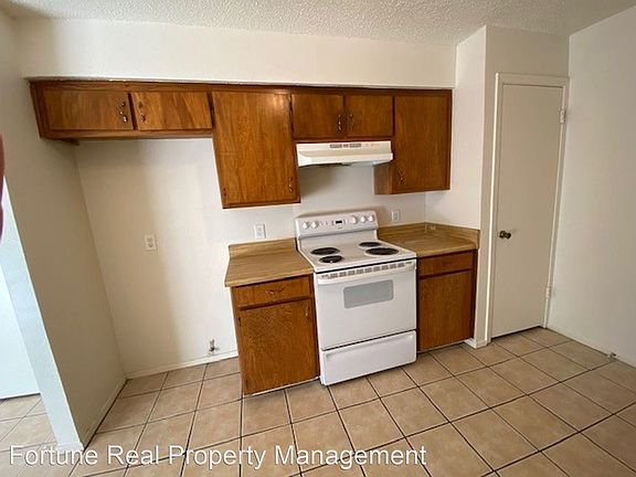 5th image of 5909 Willow Valley Dr