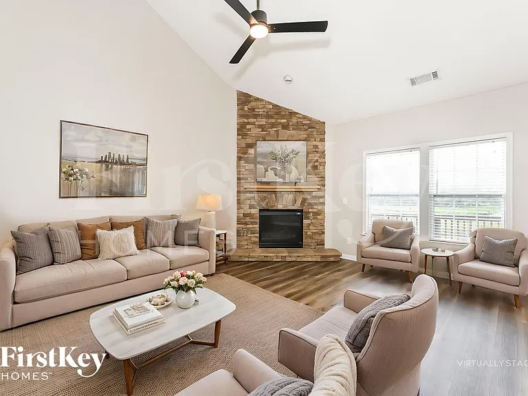 1460 Independence Trl — Photo 4