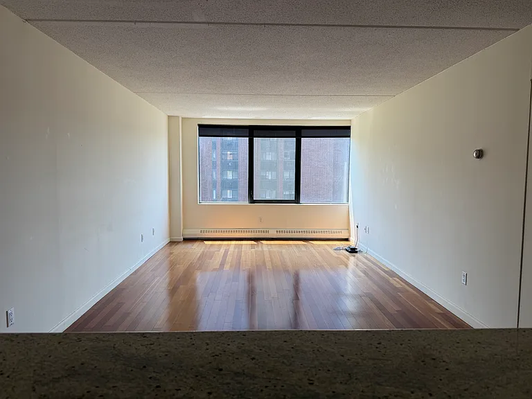 4 Martine Ave #510 — Photo 6