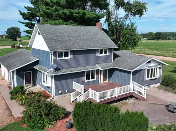 208698 River Run Rd, Stratford, WI 54484