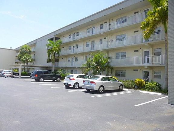 5th image of 130 NE 26th Ave APT 404