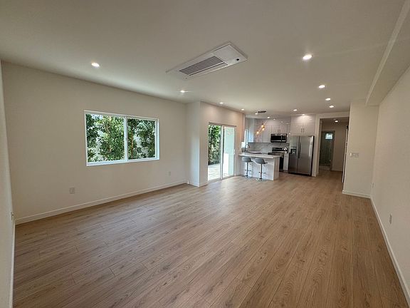 4th image of 1818 Rosita Ave