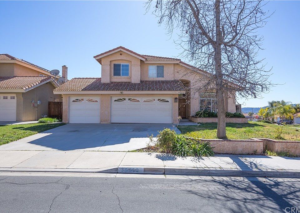 2nd image of 39690 Glenwood Ct