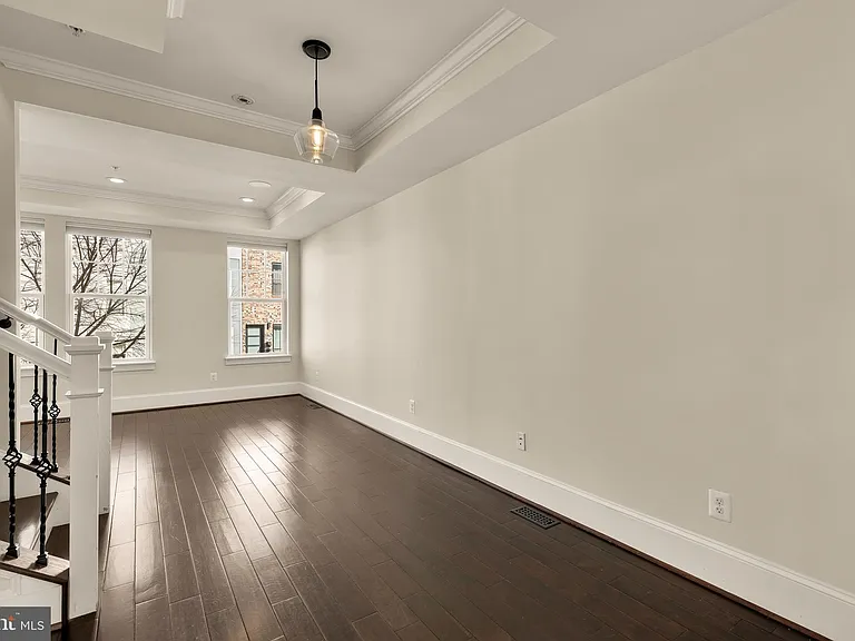 1609 Levis St NE — Photo 37
