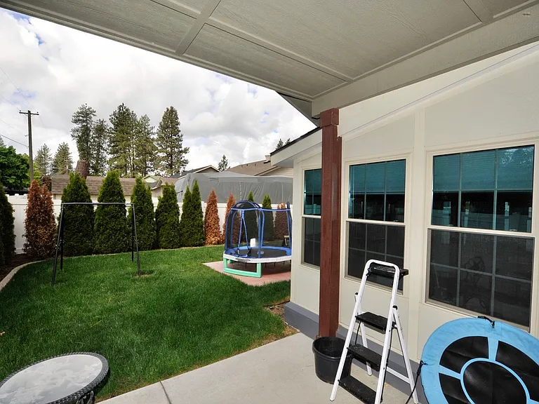 1399 N Brady St — Photo 30
