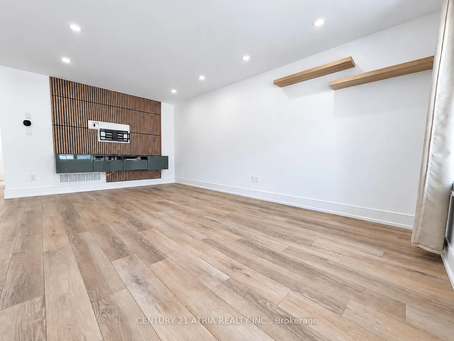 3 bed, $3,700 — Photo 2