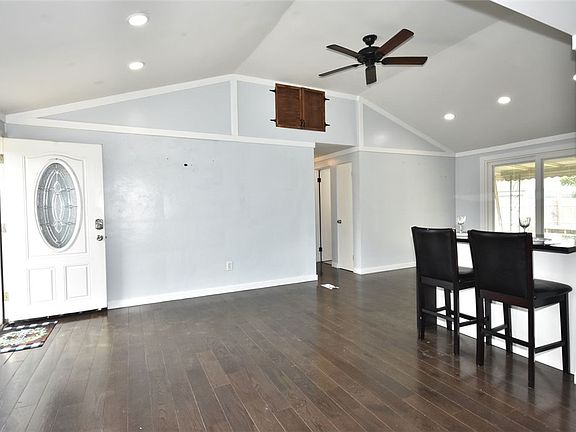 5th image of 3018 Mount Troy Rd