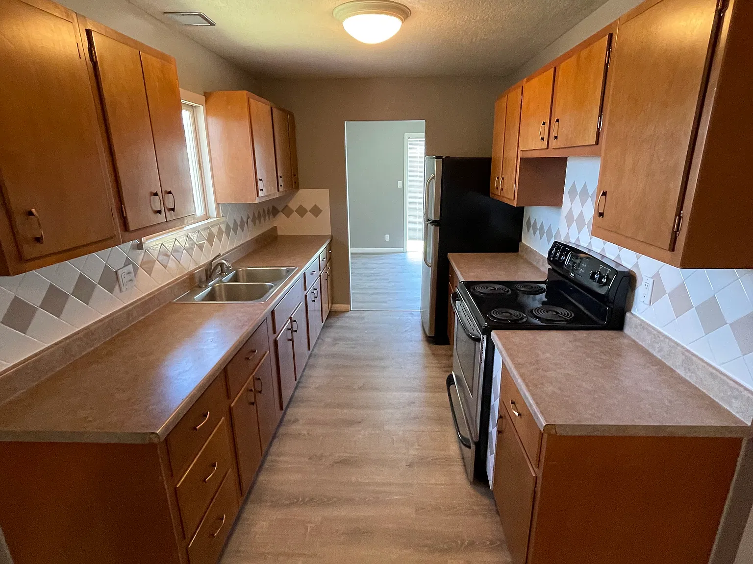 3 bed, 1464 sqft, $1,500 — Photo 4