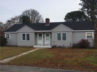8 Perry Ave #1, Buzzards Bay, MA 02532
