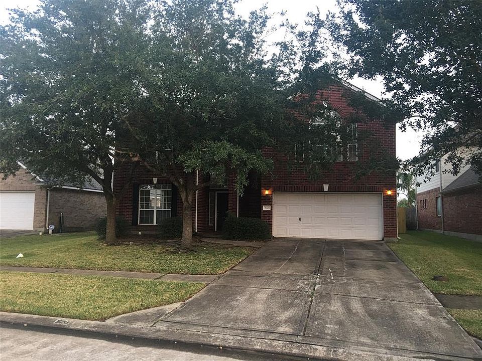 2nd image of 520 Cedar Point Dr