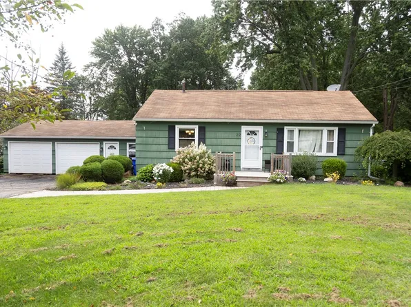 22 Sias Ln, Spencerport, NY 14559
