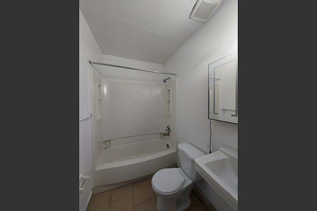 2nd image of 410 Pim St #12