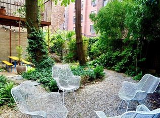 102 E 4th St, New York, NY 10003