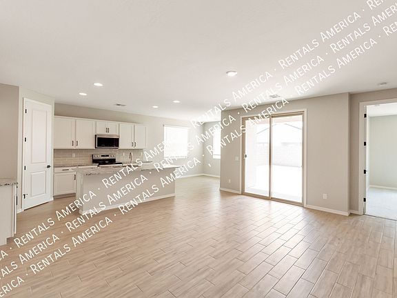 4th image of 36033 W San Clemente Ave
