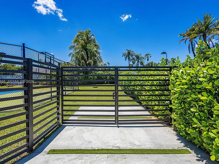 10506 SW 89th Pl — Photo 9