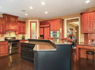 11455 Entrevaux Dr, Eden Prairie, MN 55347