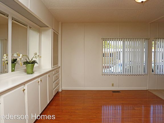 3rd image of 954 Henderson Ave Spc 118