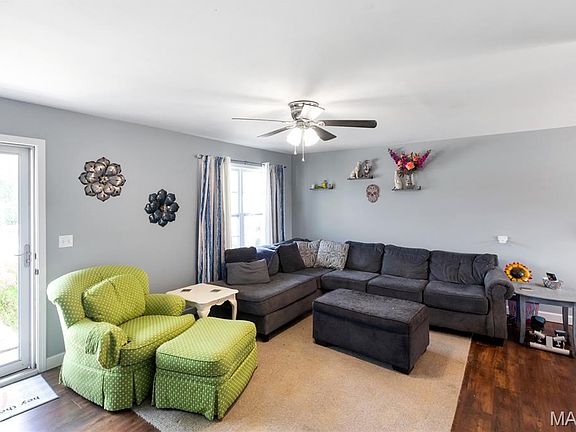 2nd image of 818 Northridge Dr