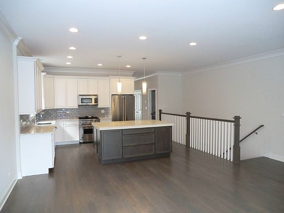 5th image of 1510 W Diversey Pkwy #20934