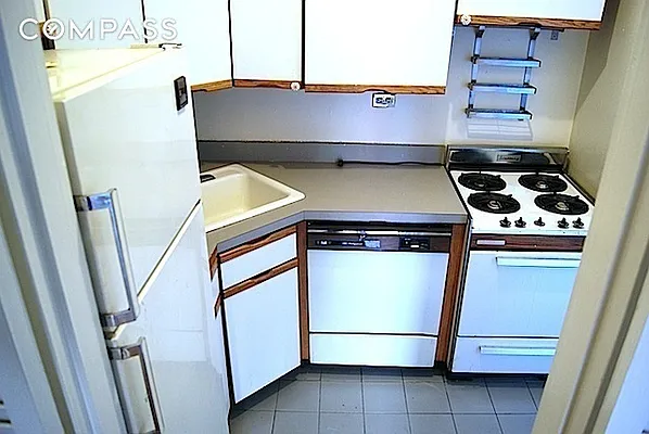 Rented by Compass | media 21