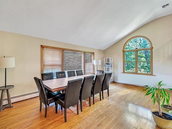 4th image of 3 Spruce Circle