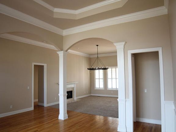 4th image of 939 Norfolk Green Cir