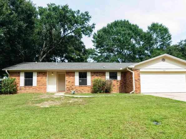 3908 Deerwood Cir, Pace, FL 32571