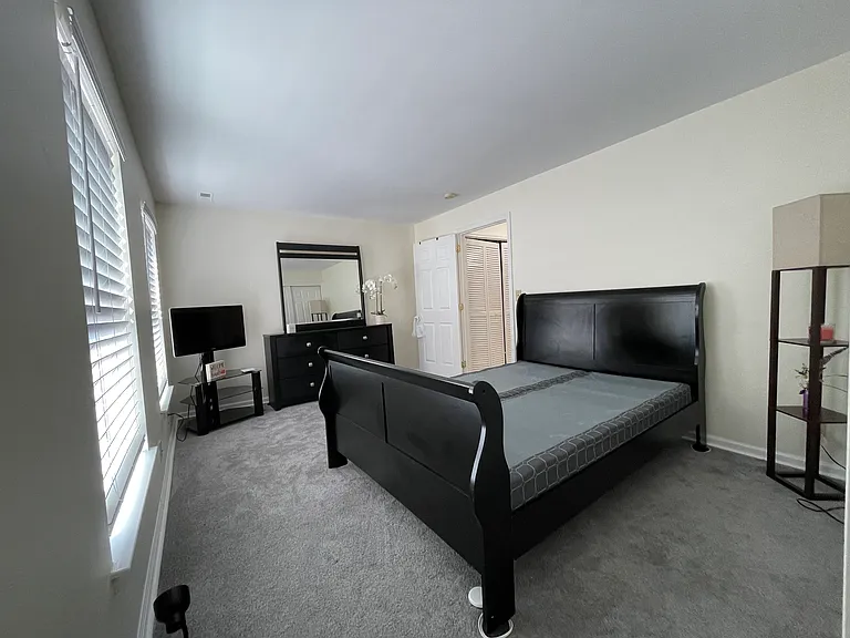 388 Ocean Ave — Photo 11