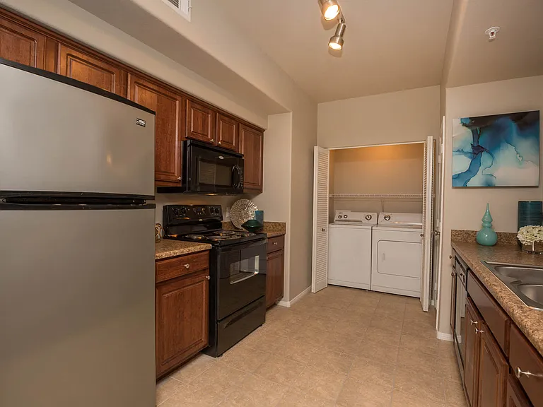 2b2 1182 SQFT 2 Bed 2 Bath