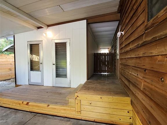 4th image of 611 Frances St