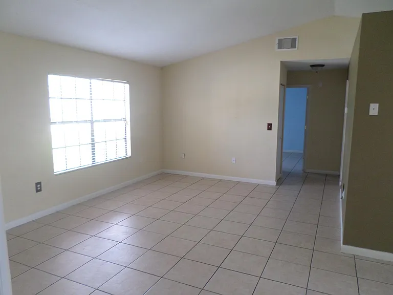 658 Dromedary Ct — Photo 2