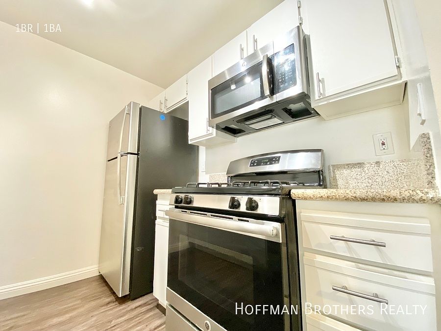1st image of 1727 Grismer Ave #106