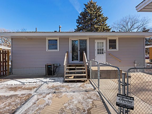 5th image of 5425 Vera Cruz Ave N
