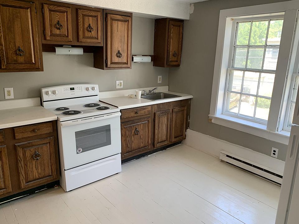 1st image of 130 Glasgow St