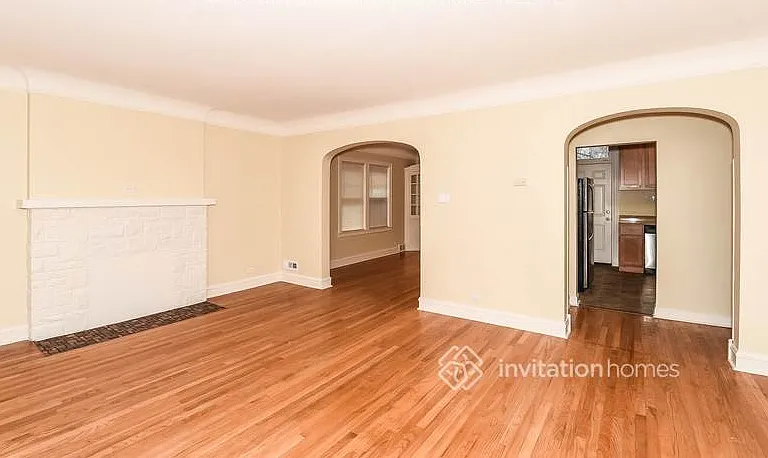 9201 S Claremont Ave — Photo 5