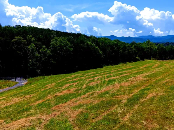 10 Shuler Ln, Stanley, VA 22851