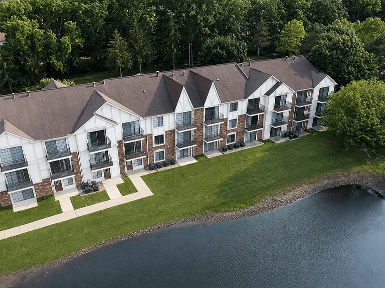 The Springs Apartment Homes — Photo 43