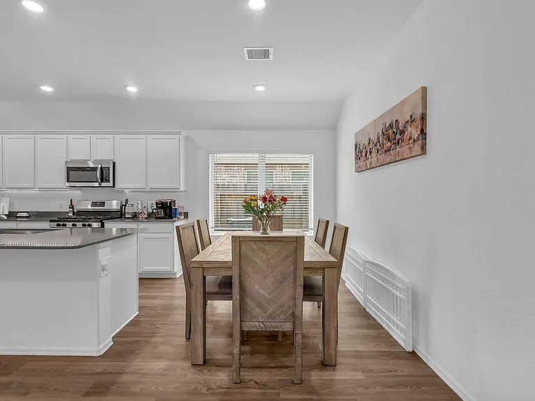 1413 Cantabria Ct — Photo 9