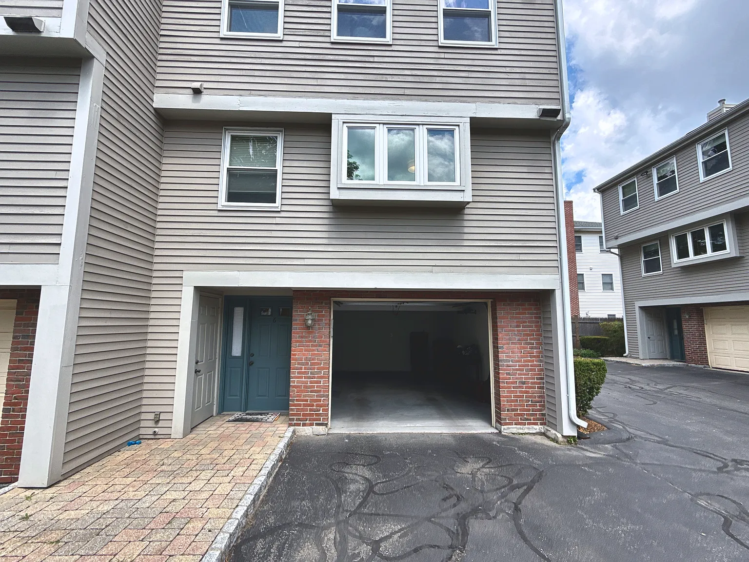 2 bed, 2.5 bath, 1471 sqft, $4,800 — Photo 3
