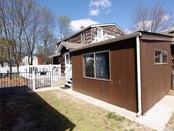 4th image of 139 Stanley Dr