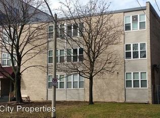 1819 N Cambridge Ave, Milwaukee, WI 53202