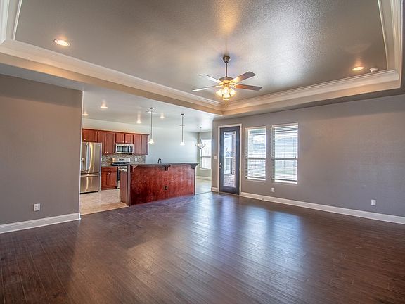 5th image of 1402 Overshine Ln