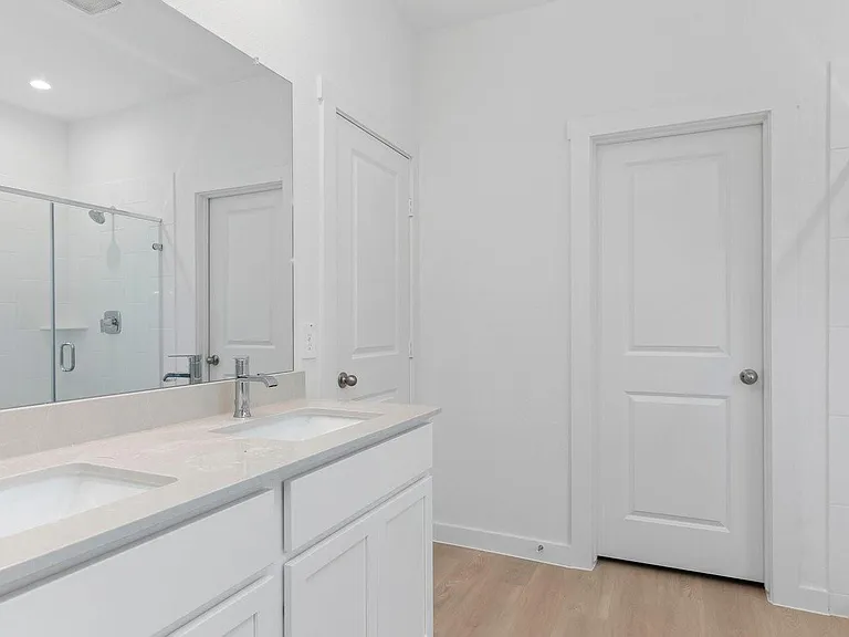 7839 Cavour Dr — Photo 15