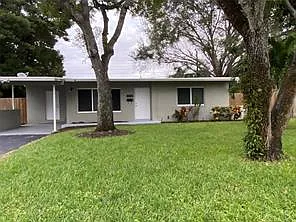 2316 SW 35th Ave Photo 1