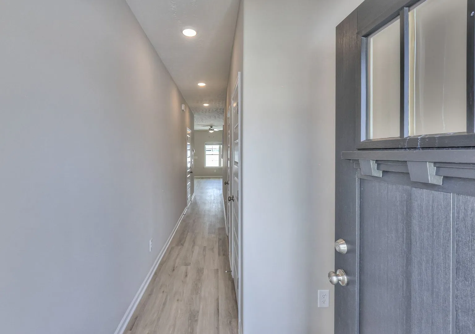 Brand New Luxury 3/2.5 Townhome - Move In Specials — Photo 3