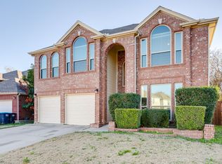 4812 Parkmount Dr, Fort Worth, TX 76137