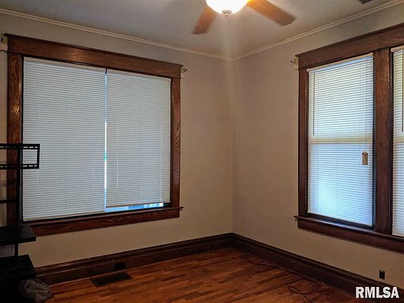 5th image of 1727 E Bestor St