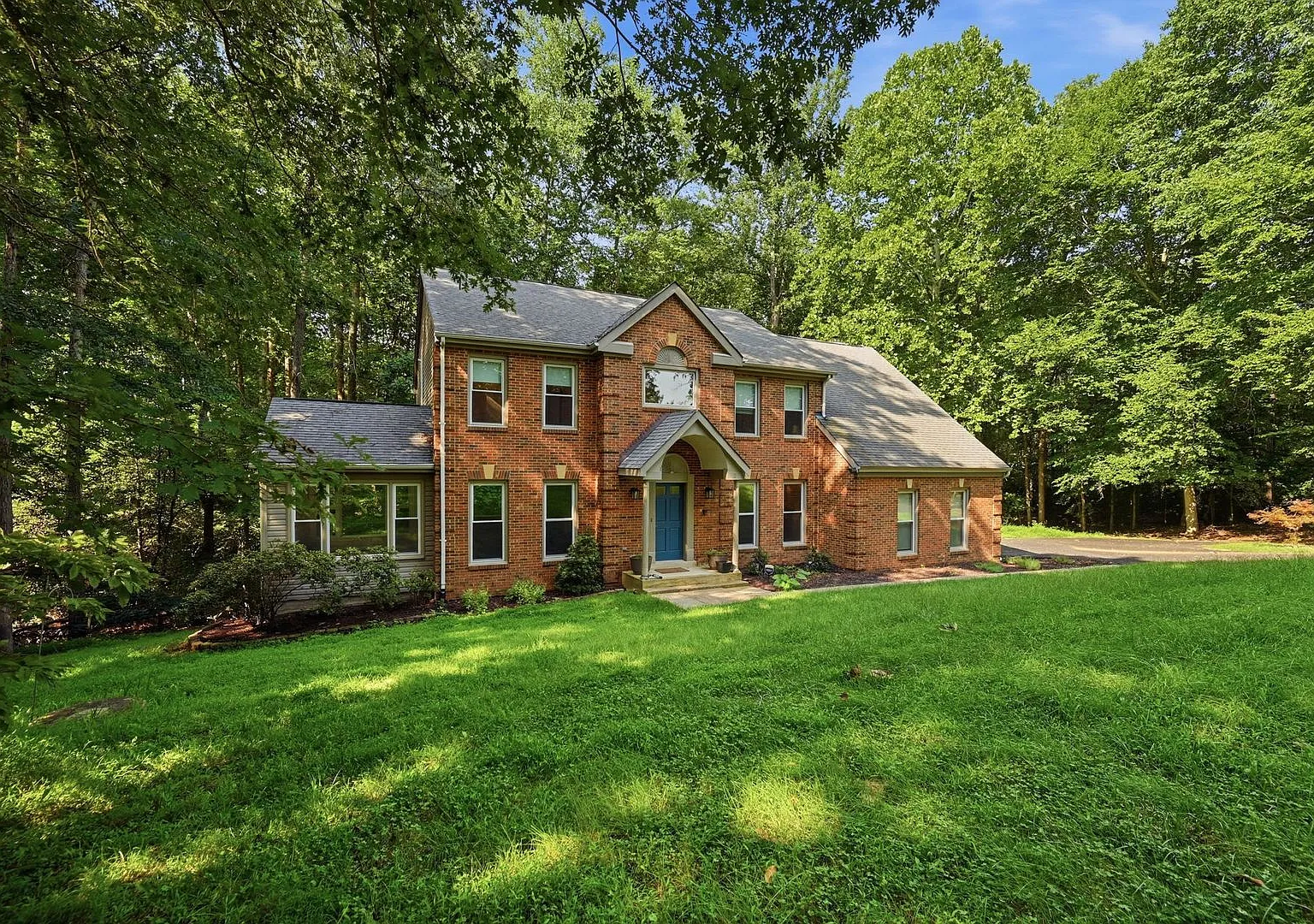 2 English Hills Dr — Photo 1