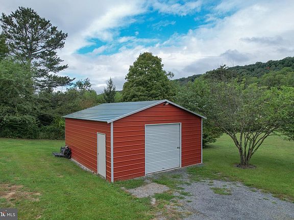 2nd image of 4615 Valley Rd